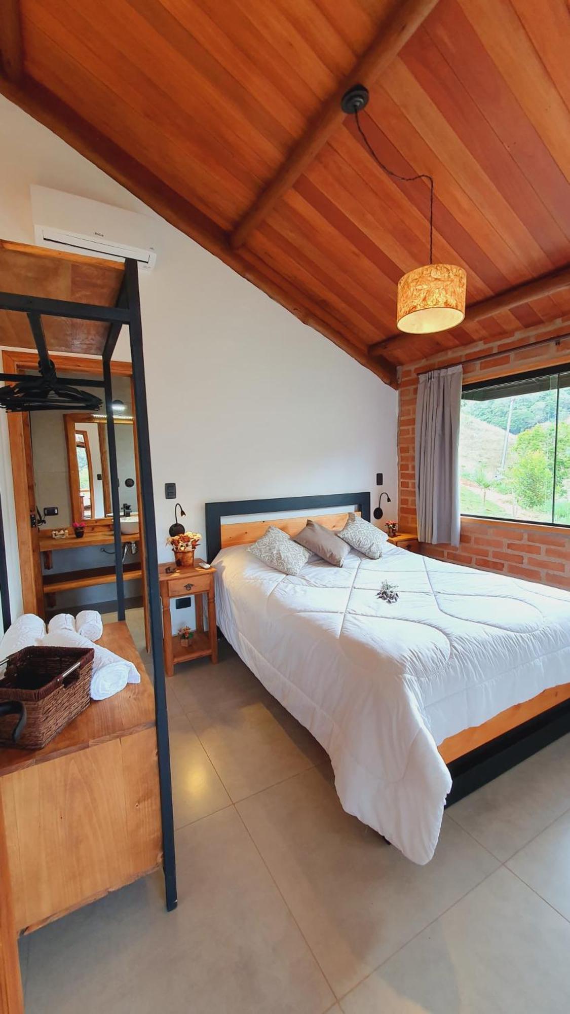 Pousada Ho'Oponopono Chalets & Wine Sapucaí-Mirim Eksteriør bilde